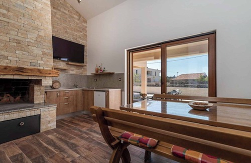 Businci Villa | Villa Half Moon - Three Bedroom Villa, Sleeps 6