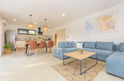 Vintijan Villa | Villa Hana near Pula with private 32 m2 pool & only 2 km from the beach
