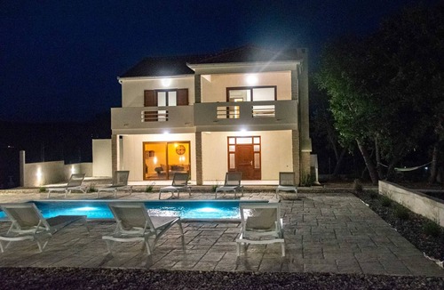 Podgradina Villa | Villa Hanami Zen Garden by Feel Croatia