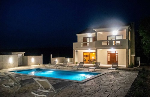 Podgradina Villa | Villa Hanami Zen Garden by Feel Croatia