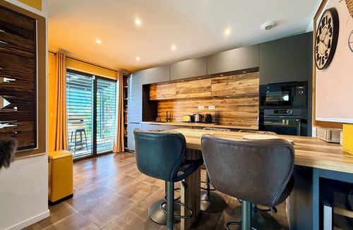 Viviers-du-Lac Villa | Villa: heated pool spa sauna air conditioning