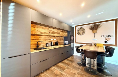 Viviers-du-Lac Villa | Villa: heated pool spa sauna air conditioning