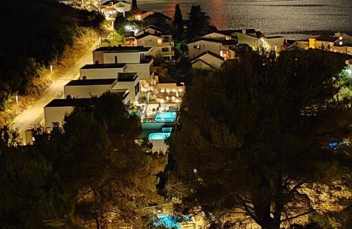 Komarna Villa | Villa Hedona