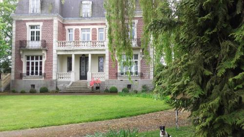 Flavy-le-Martel Bed & Breakfast | VILLA HENRI