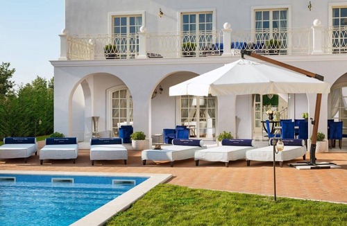Vabriga Villa | Villa Hermitage – The Grand Retreat Elegant villa for up to 12 guests with private pool, situated 2 km from the sea.