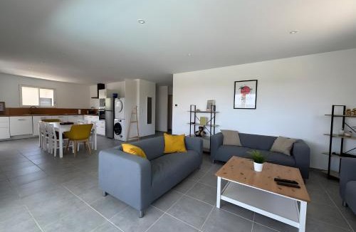 Goudargues Villa | Villa Hestia