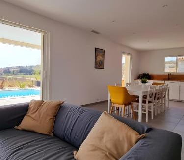 Goudargues Villa | Villa Hestia