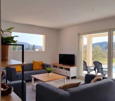 Goudargues Villa | Villa Hestia