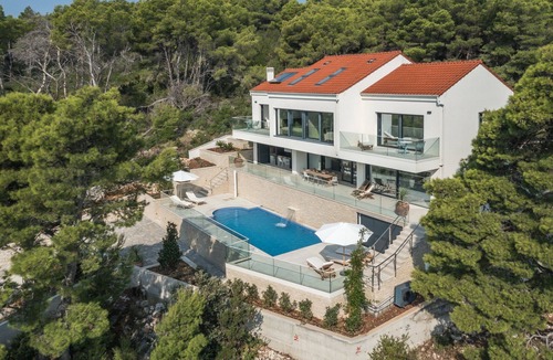 Lumbarda Villa | Villa Hestia with Heated Pool