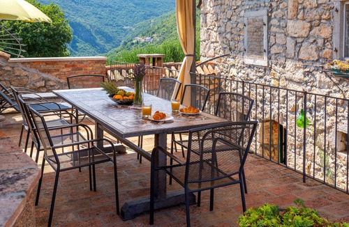 Obrs Villa | Villa Hidden world with pool by Villas Guide