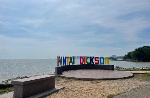 Taman Pantai Dickson House | Villa Hijau PD