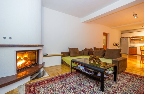 Plaski Apartment | Villa Hills