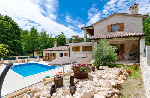 Sumber Villa | Villa Histra