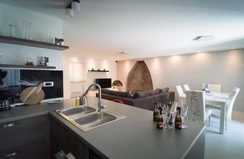 Risika House | Villa Holiday Home Tos