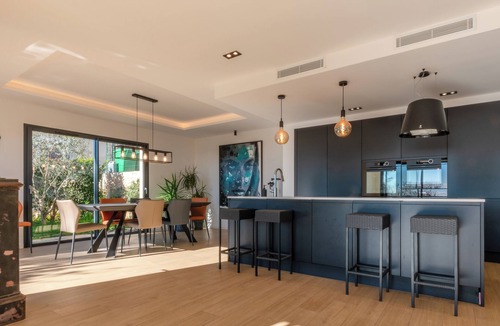 Tourrettes-sur-Loup Villa | Villa Holly