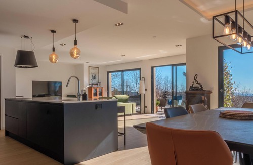 Tourrettes-sur-Loup Villa | Villa Holly