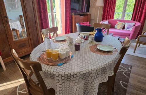 Saint-Honore-les-Bains Bed & Breakfast | Villa Honorine