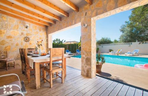 Urbanitzacio la Fustera Villa | Villa Hugo 11 by Abahana Villas