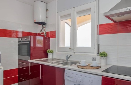 El Mas Fumats Apartment | Villa Hydra by Interhome