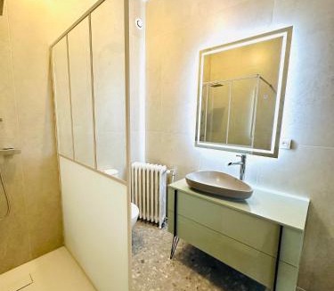 Le Blanc House | Villa Hyper Centre Le Blanc Type Hotel Entrée Autonome