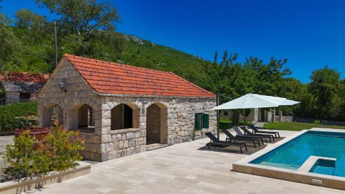 Prapatnica Villa | Villa IDOL
