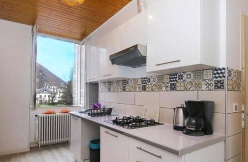 Bagneres-de-Luchon Hotel | Villa Ilixon