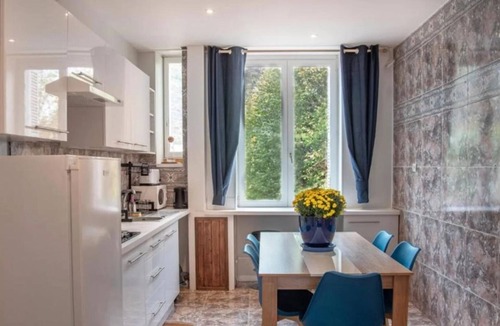 Bagneres-de-Luchon Hotel | Villa Ilixon