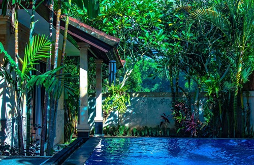 Batu Bolong Villa | Villa Impian. Room #2 in a typical Bali villa in a vibrant part of Canggu.