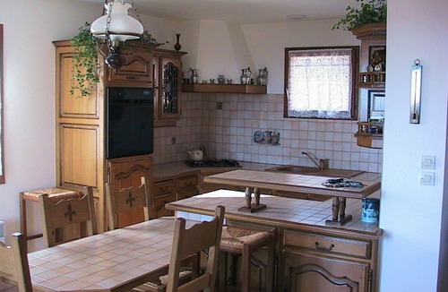 Planzolles Villa | Villa in a green setting