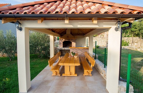 Razvode Villa | Villa in a sunny Trbounje zone
