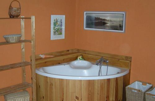 Ayguatebia-Talau House | Villa in Ayguatébia-Talau with Garden & BBQ