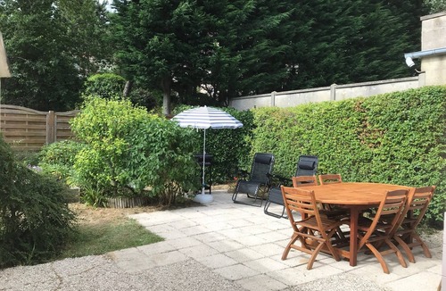 Cabourg Villa | Villa in Cabourg, 3 mn walk from the beach, 9 mn from the casino.