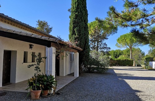 Campagnan Villa | Villa in Campagnan with Pool and Vineyard Views