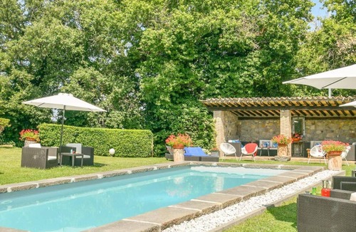 Castel Viscardo Villa | Villa in Castel Viscardo with 5 bedrooms sleeps 10