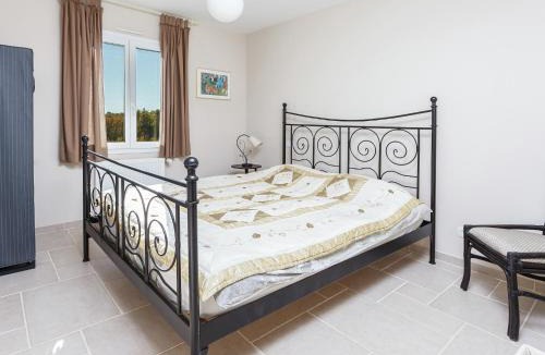 Saint-Medard Villa | Villa in Cazals with Pool & Lake Nearby