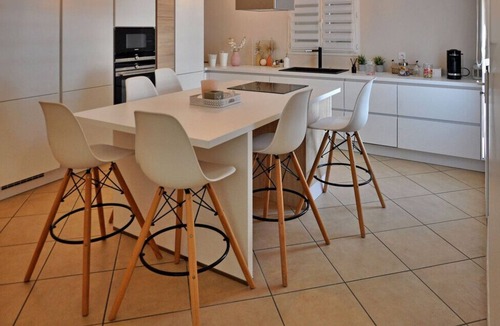 Chateauneuf-de-Gadagne Villa | Villa in Provence, 10min from Avignon