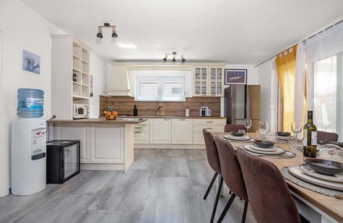 Krnica Villa | Villa in Krnica near Beaches with Private Pool
