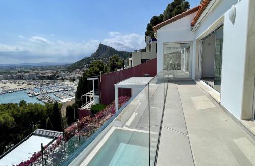 L'Estartit Villa | Villa in l Estartit with Waterfront Views