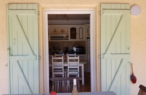 La Tour-Sur-Orb Villa | Villa in La Tour-sur-Orb with Pool & Garden
