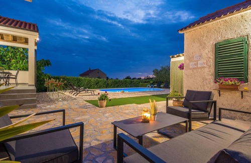 Policnik House | Villa in Policnik with Private Pool