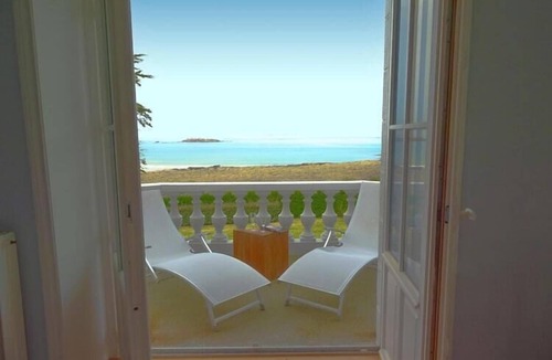 Plougasnou Villa | Villa in Primel with Sea View and Beach Access