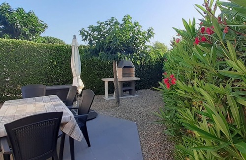 Vendres Villa | Villa in private residence with swimming pool, tennis court 600 metres from the sea