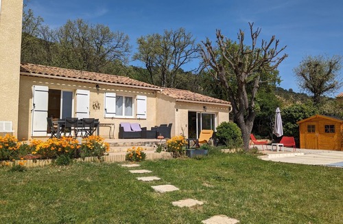 Greoux-les-Bains House | Villa in Provence with swimming pool