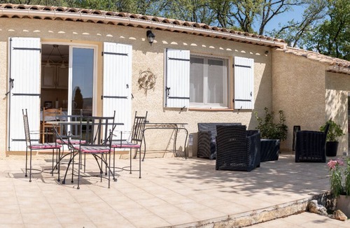 Greoux-les-Bains House | Villa in Provence with swimming pool