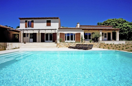 Martres-Tolosane Villa | Villa in Provence with Infinity Pool