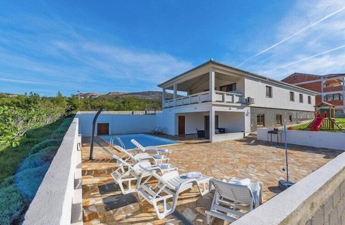 Rovanjska Villa | Villa in Rovanjska with Sea Views & Pool