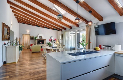 Rovinjsko Selo Villa | Villa in Rovinj with Pool & Bubble Bath