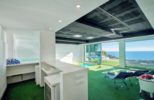 Sitges Ski Chalet | Villa in Sitges |Pool|Jacuzzi|BBQ|Views|AC|12P