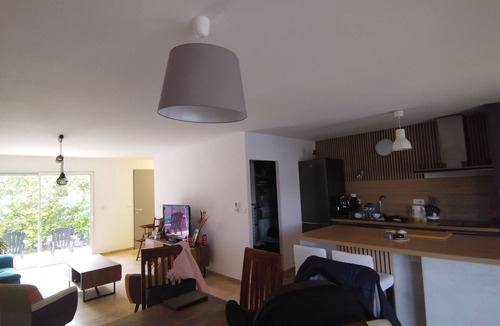 Montarnaud Villa | Villa in the countryside in an Occitan village with medieval castle