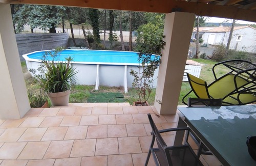 Montarnaud Villa | Villa in the countryside in an Occitan village with medieval castle